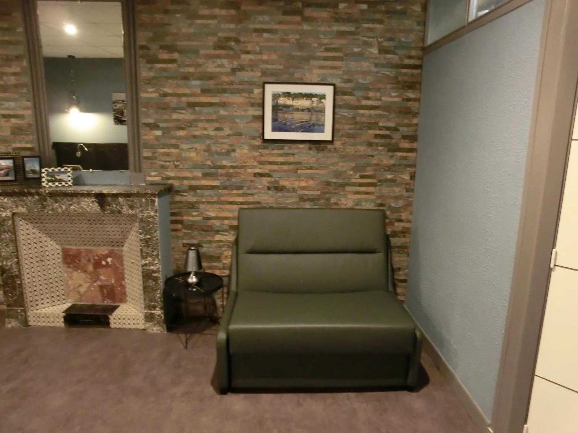 Hotel Sur Le Quai بورت-فوندر المظهر الخارجي الصورة