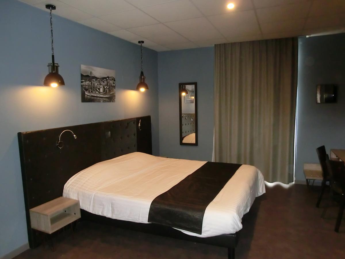 Hotel Sur Le Quai بورت-فوندر المظهر الخارجي الصورة
